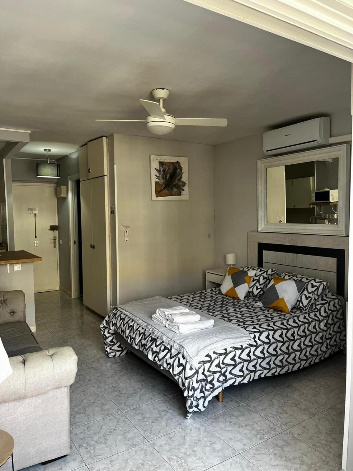 Encantador Estudio Con Piscina Benalmádena Eksteriør billede